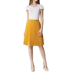 Yellow Chiffon Pleated Knee Length Skirt